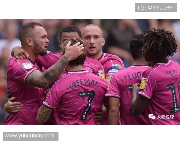 英女王巡游与西布朗对决的精彩瞬间与战术分析